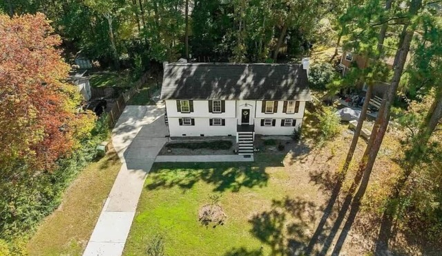 Modern 4BR Home with Game Room & Outdoor Firepit