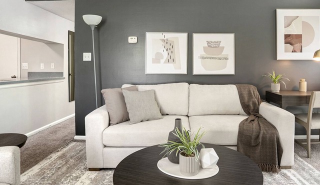 Modern Apartment in Prime Location (ID9601X62)