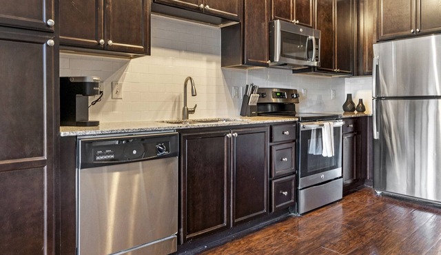 Modern Apartment in Prime Location (ID5860X16)