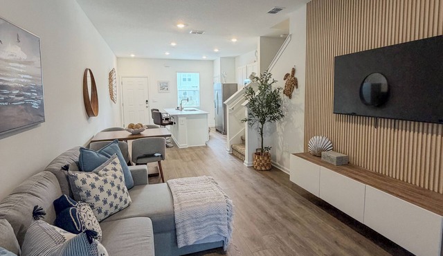 Modern Coastal Townhouse Near Beach & DT - St. Augustine