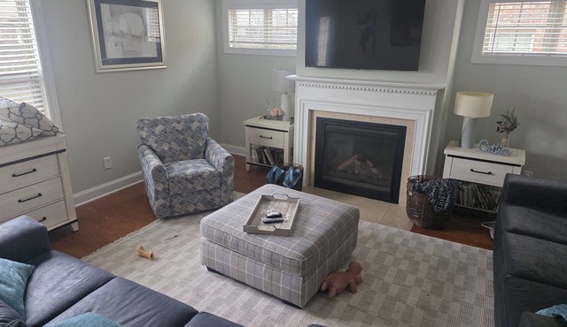 Modern Luxurious Living in the Heart of Madison w/office and pet friendly