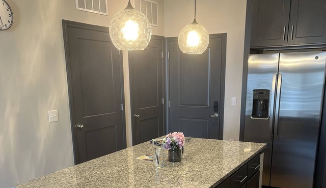 Modern newly built Condo 5 min from UNCC