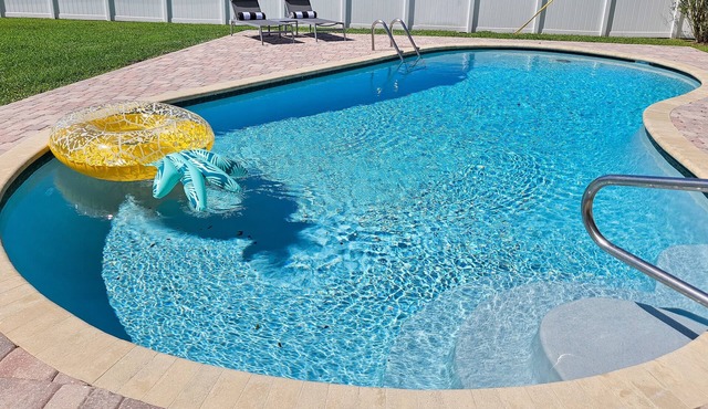 Modern Pool Home- 37th Ave