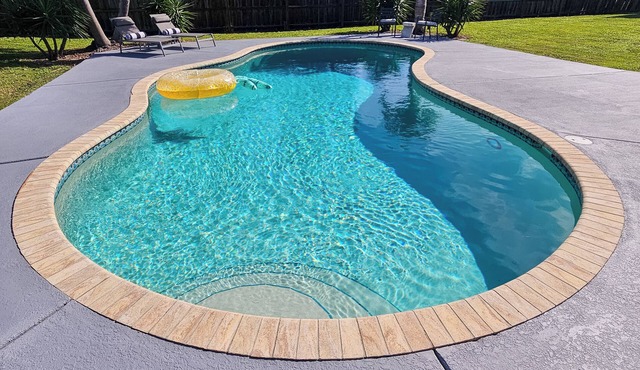 Modern Pool Home- 2nd Street