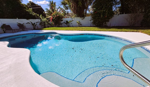 Modern Pool Home- 35th Ave