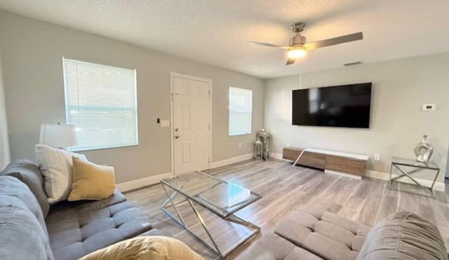 Modern Winter Haven Apartment