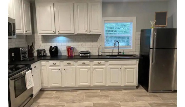 Modernized 1940s Bunglaow in historic Plaza-Midwood