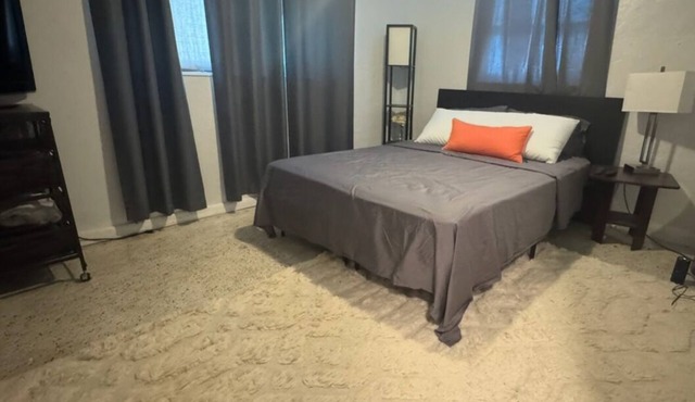 Modest 2 bedroom house in the heart of Melbourne