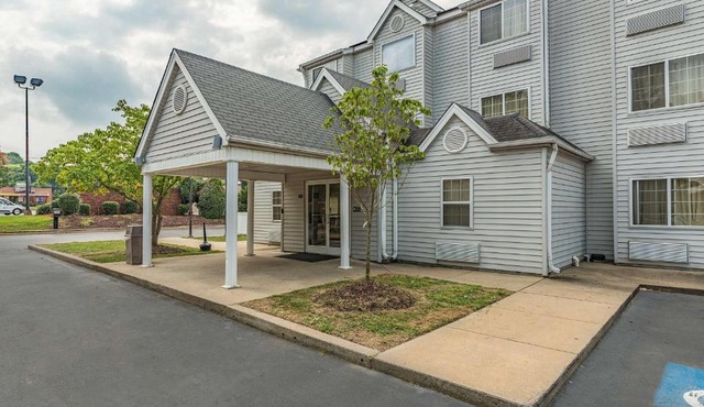 Motel 6-Charlotte, NC - University