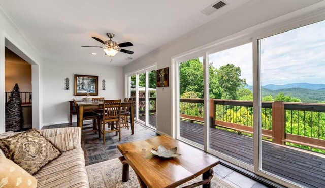 Mountain View 4BR Home with Fireplace & Ping Pong