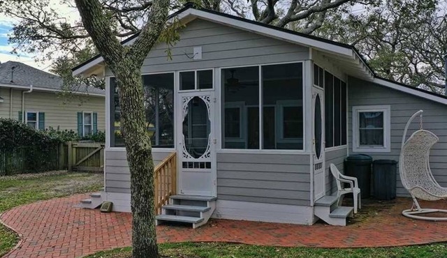 Mr. Bennie's Cafe 2 Bedroom Home by RedAwning