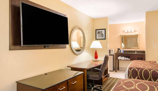 My Home & Suites Toccoa
