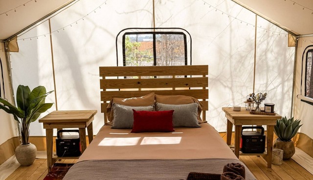 Nature Immersed Glamping Tent at Kerr Lake — "The Refuge"