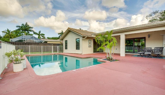Near Golf & Beaches: Coral Springs Home w/Yard!