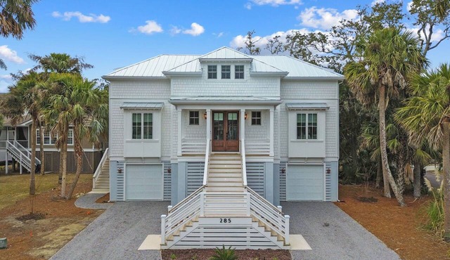 Neighborhood Pool, Golf Carts Included - 285 Deer Lane