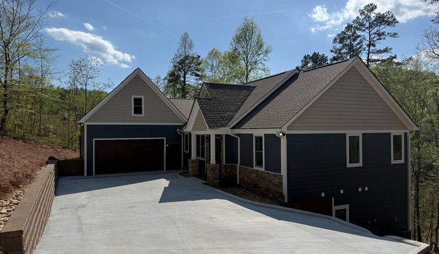 New Lakefront Estate | Sleeps 36 | Private Dock