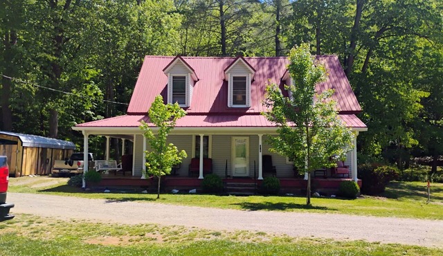 NEW LISTING beautiful relaxing creek front 3-bed 3-bath farmhouse getaway .