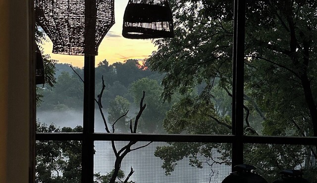 NEW! Luxe Riverfront Treehouse - Epic Views on 2.5 Acres in Knoxville