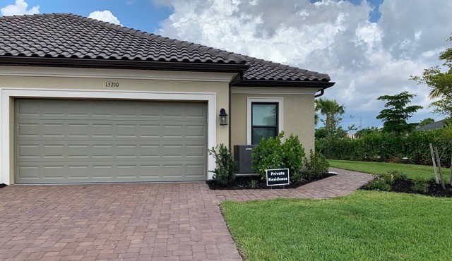 New Luxury Villa in Naples Fl! PROMO! Rent 1 mth @ 8k get the 2nd for just 2k!