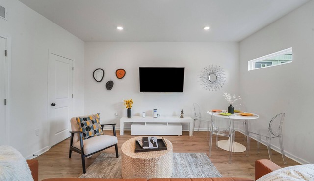 New Stylish Townhome in Cotswold with Ensuite Baths, Chef's Kitchen & EV Charger