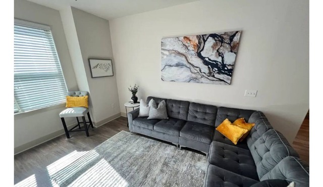 ⭐️New Upscale Haven near Uptown & Airport