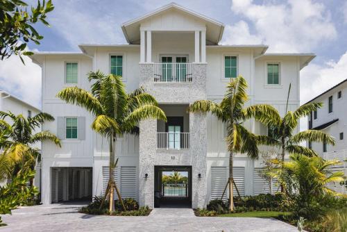 New Waterfront Home - Dreamside House in Key West