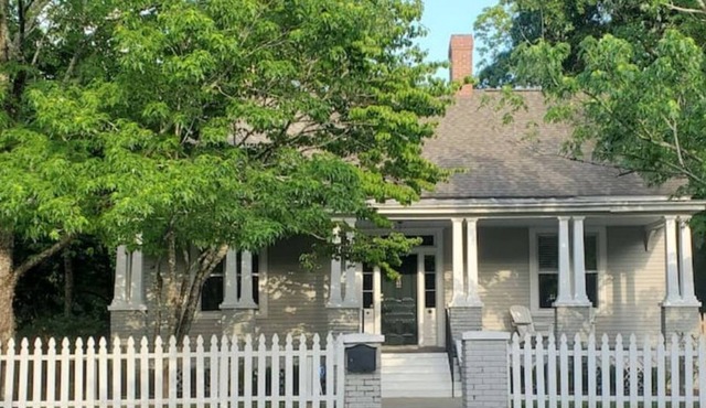 Newberry Cottage - Steps to downtown