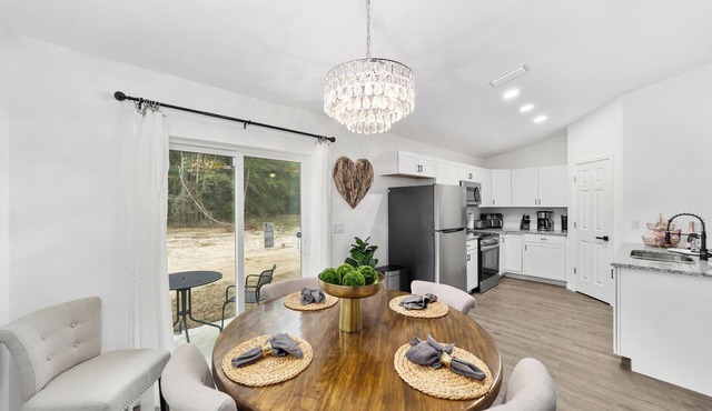 Ocala Equestrian Retreat! Charming 3-bedroom house close to WEC & HITS!