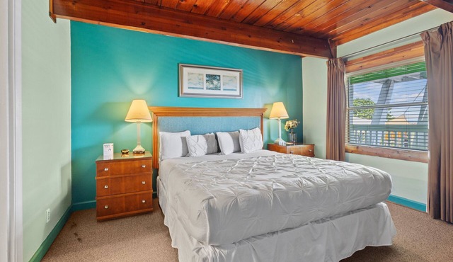 Oceanfront Inn Room #7 - Partial Ocean View - King Bed