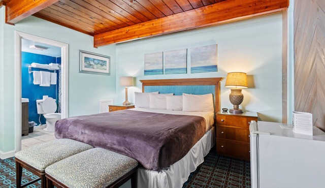 Oceanfront Inn Room #9 - Inlet View - King Bed
