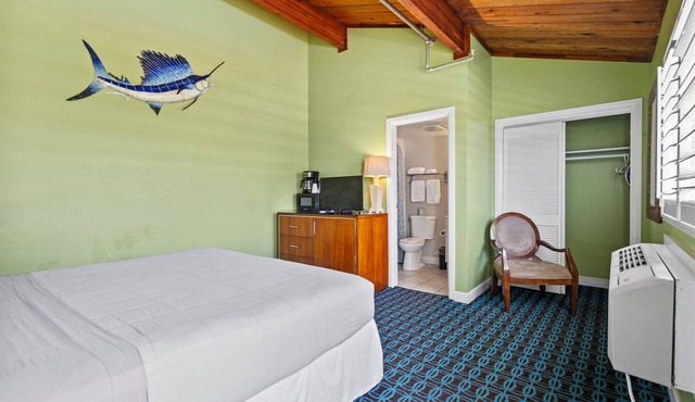 Oceanfront Inn Room #14- Inlet View- King Bed