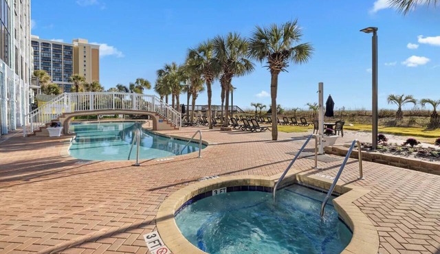 Oceanfront Paradise: Private Balcony Suite Perfect for Two