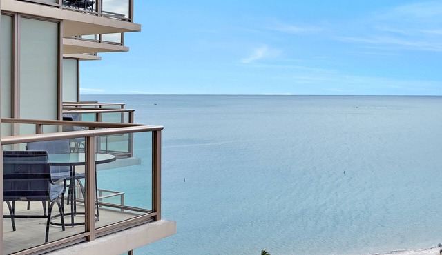OCEANFRONT SUITE Regal Bal Harbour in Bal Harbour