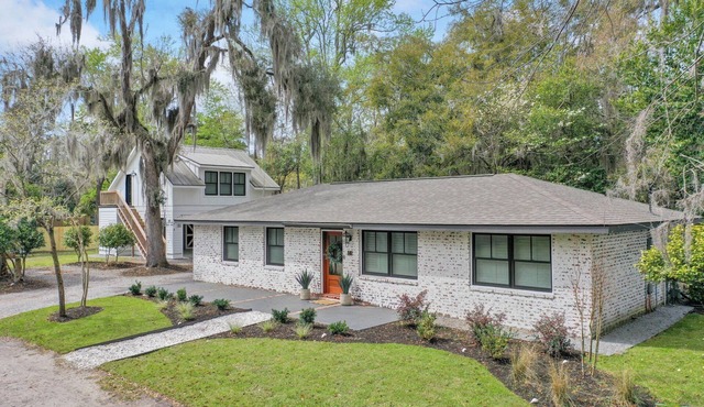 Old Town + Modern 4 BR + Fire Pit + EV Charger