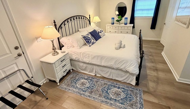 On Vacation Till Further Notice! Updated Hideaway Near Beaches, and Downtown