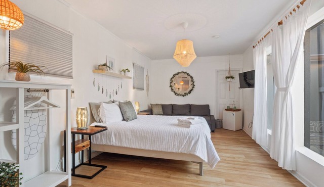 Orchid Suite at Bliss House
