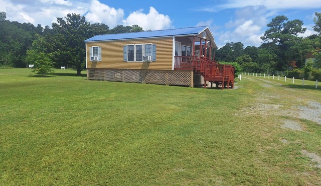 Oriental Cottages #1 on Neuse River in charming Oriental