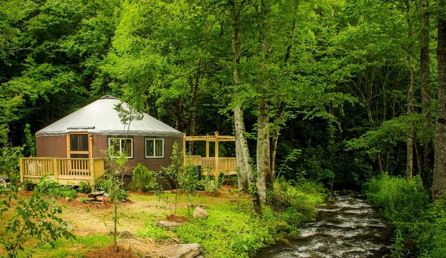Otter Creek Yurt - Creekside Glamping w/Private Hot Tub