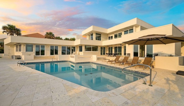 Panoramic Paradise I Luxury Beachfront Estate & Boardwalk to the Beach