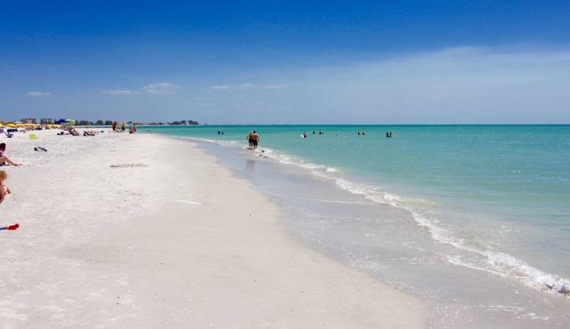 Perfectly Located by the Beach! Gorgeous Room w/ Outside Seating Area | 2 Pools