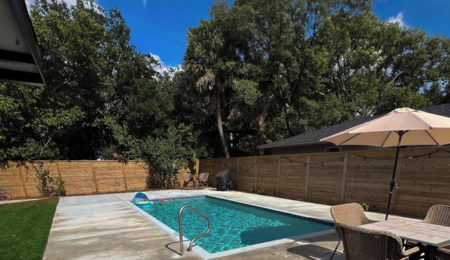 Pet friendly pool oasis in Orlando