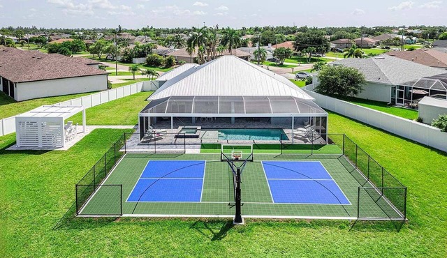 Pickleball Palace - Pickleball Court on Freshwater Canal