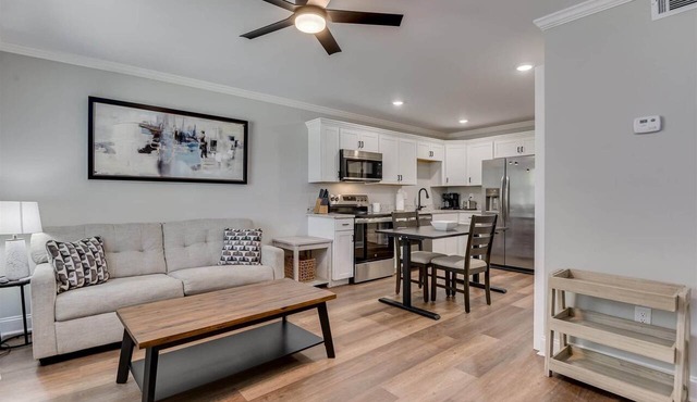 Pines at 5 Corporate Furnished Rentals Suite 112