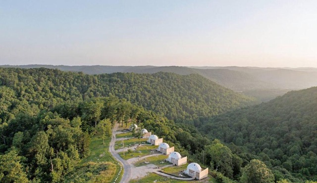 "Pineview Peak" The Overlook LUX Dome - RRG in Stanton