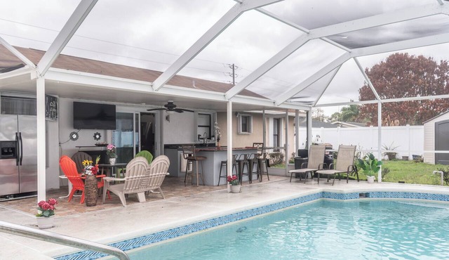 Port St. Lucie Poolside Oasis