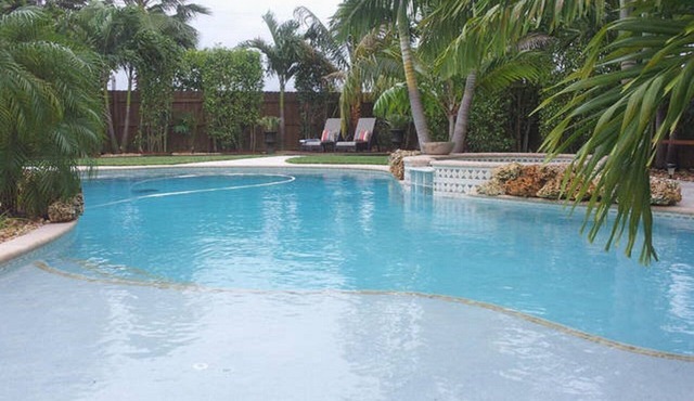 Private 4BR Heated Pool & Spa Home Pet Friendly Near Beaches