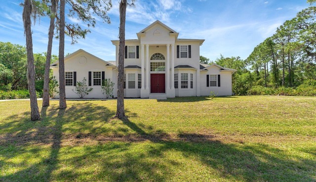 Private Estate w/Heated Pool in Sarasota County, FL