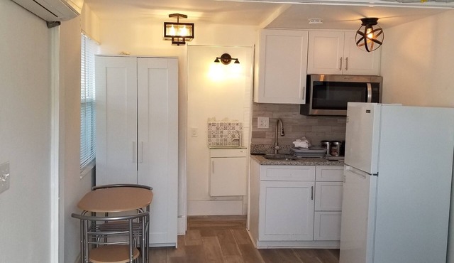Private Garden Studio close to Downtown St Petes