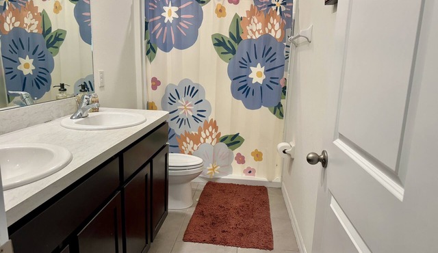 Private Oasis + No Rear Neighbors. Furnished 4BR Retreat near Tampa