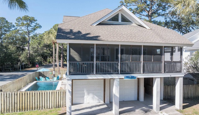 Private Pool + Tiki Bar | Beach House Fun w/Games│Three Buoys
